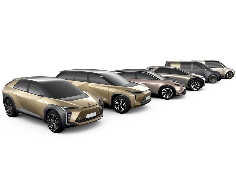 Toyota připravuje šest elektromobilů